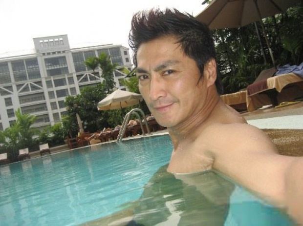 ไม่น่าเชื่อ!! เหอเจียจิ้งหรือจั่นเจา อายุ 56 ปี ยังหล่อใสเป๊ะ!!