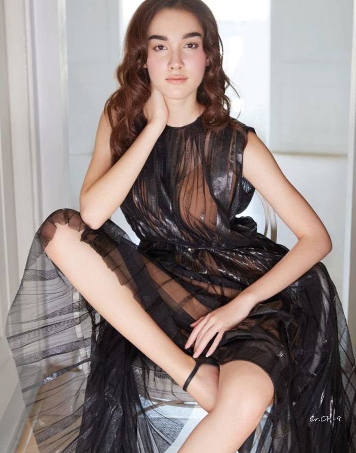 เดียร์น่า ฟลีโป @ HER WORLD vol.12 no.143 January 2016
