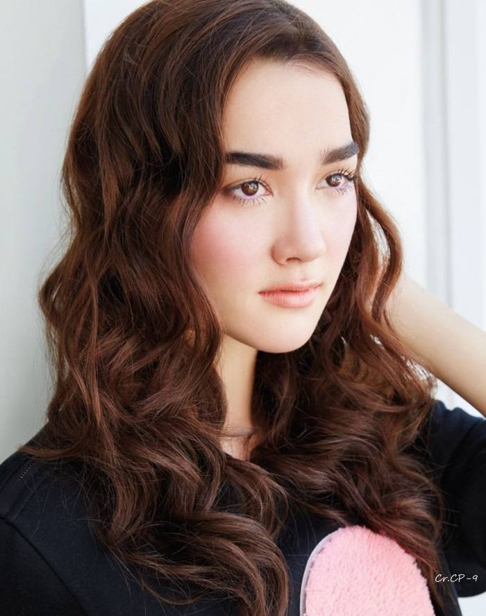 เดียร์น่า ฟลีโป @ HER WORLD vol.12 no.143 January 2016