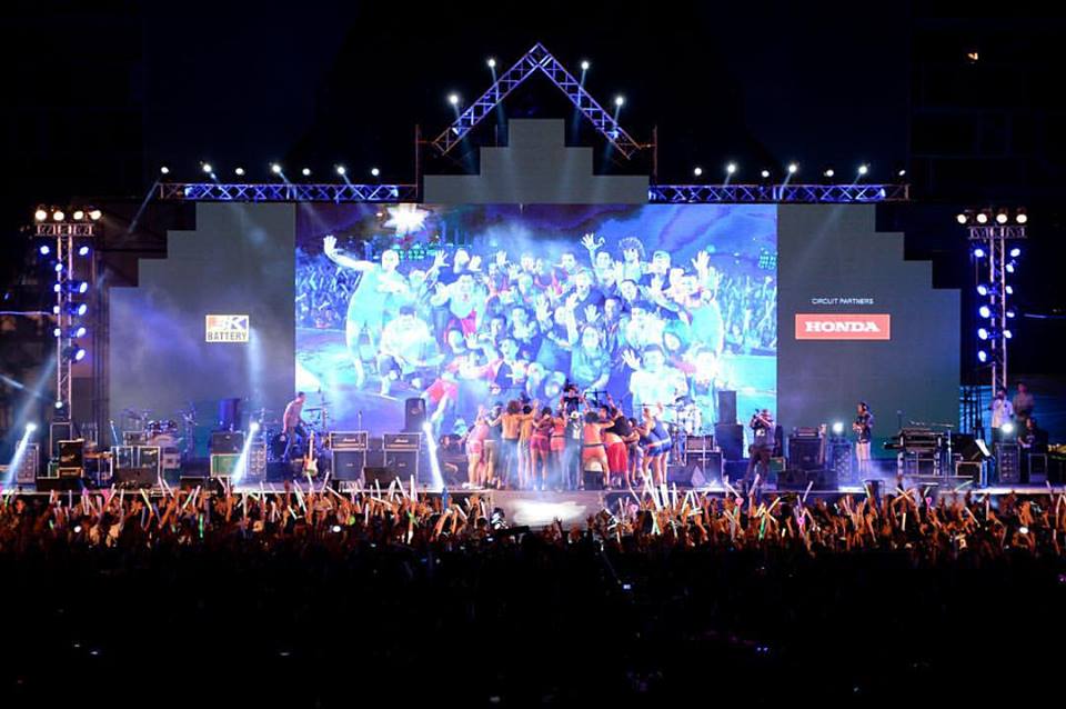 บรรยากาศเคาท์ดาวน์ 2016 บุรีรัมย์