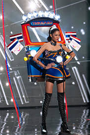 Thailand!! เจ้าแม่ชุดประจำชาติ  บนเวที Miss Universe