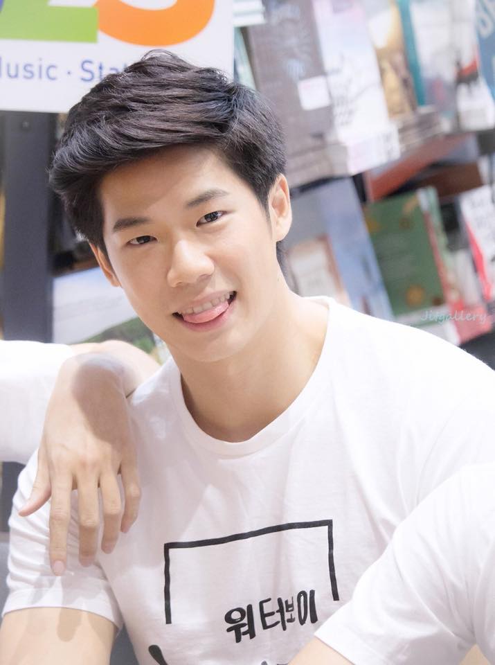 ดาราชายไทย ไซด์ฝรั่ง ประจำปี อันดับที่ 3