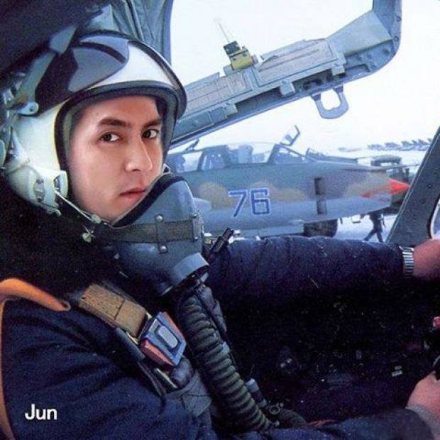 "ติ๊ก เจษฎาภรณ์" ในชุดทหาร หล่อสง่าสมชายชาตรี