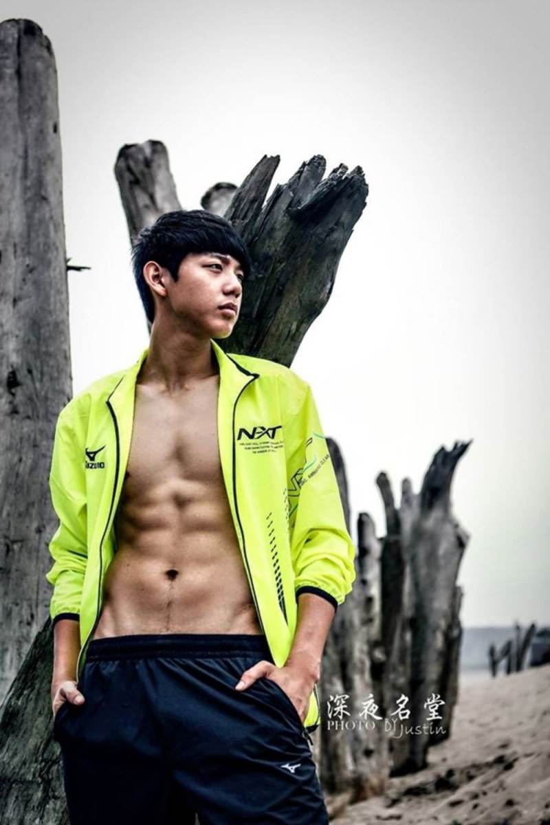 แพ้หนุ่มล่ำ ยอมเลยไม่ต้องปล้ำ