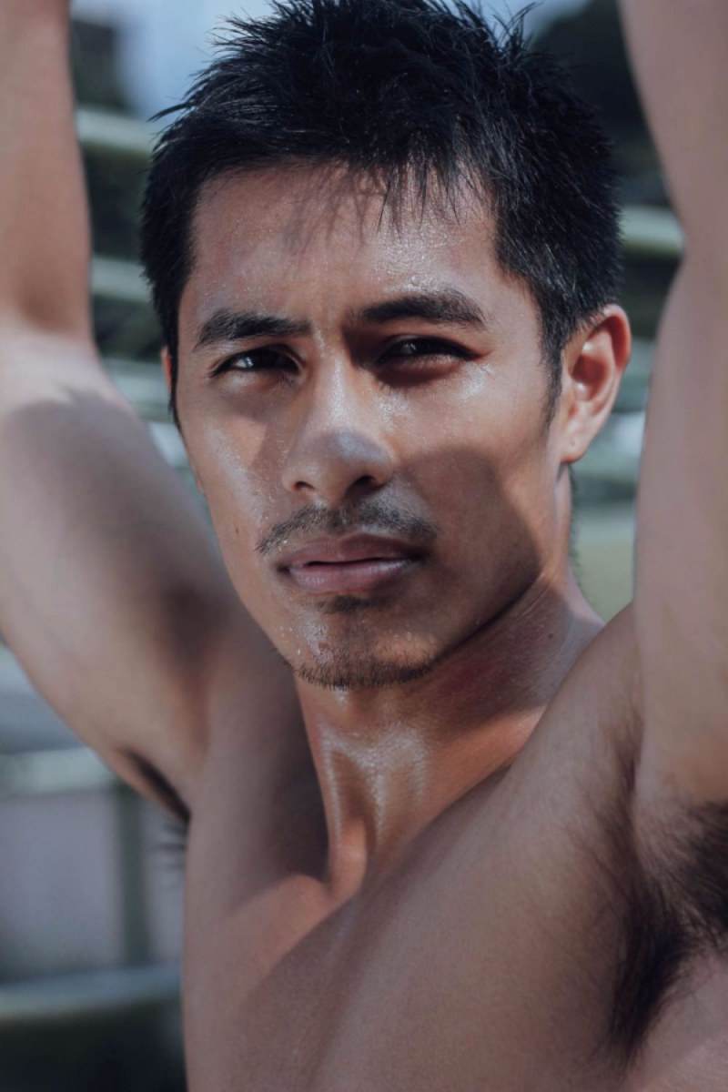แพ้หนุ่มล่ำ ยอมเลยไม่ต้องปล้ำ
