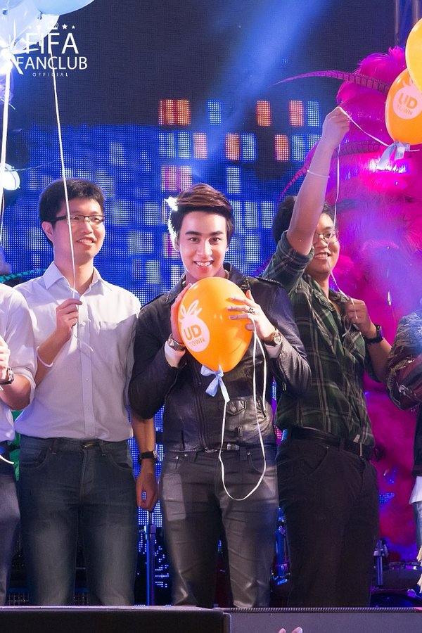 ฮอตมาก!! ฟีฟ่า เปรมอนันต์ ทั้งหล่อทั้งเก่ง