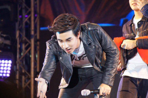 ฮอตมาก!! ฟีฟ่า เปรมอนันต์ ทั้งหล่อทั้งเก่ง
