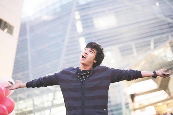 ฮอตมาก!! ฟีฟ่า เปรมอนันต์ ทั้งหล่อทั้งเก่ง