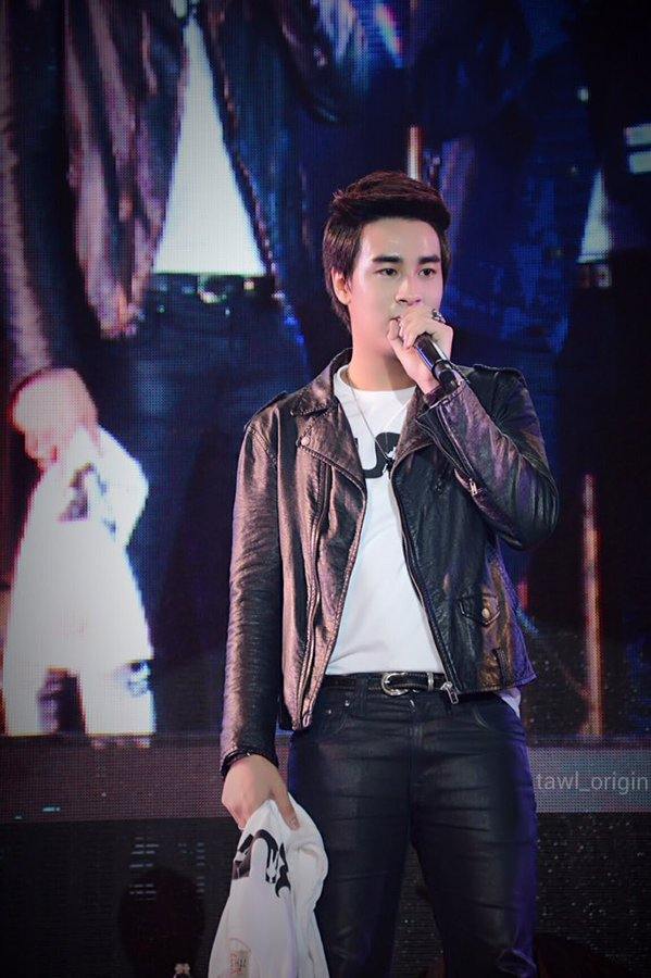 ฮอตมาก!! ฟีฟ่า เปรมอนันต์ ทั้งหล่อทั้งเก่ง
