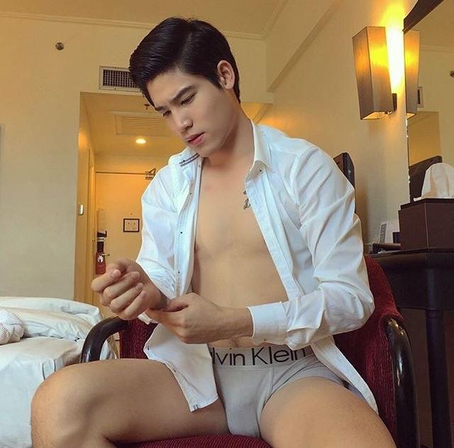 แฉ่ะแน่ๆ (ลิ้น)