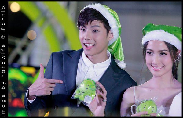 เบิ่งเลย!! แบงค์ กับ สกาย ใครหล่อ ออร่ากระจายกว่ากัน