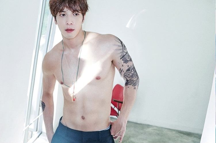 จองยงฮวา หัวหน้าวง CN Blue บอยแบนด์เกาหลี..ฮอตมว๊ากก!!