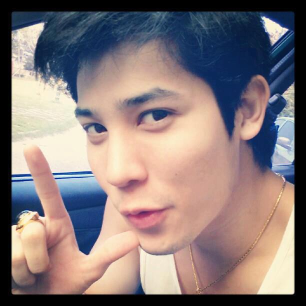 ดูกันชัดๆ พระปิ่นทอง ถอดองค์ทรงเครื่องแล้วหล่อเซ็กซี่มั้ย!!