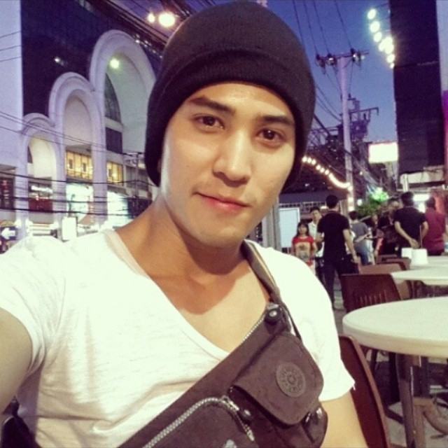 ดูกันชัดๆ พระปิ่นทอง ถอดองค์ทรงเครื่องแล้วหล่อเซ็กซี่มั้ย!!
