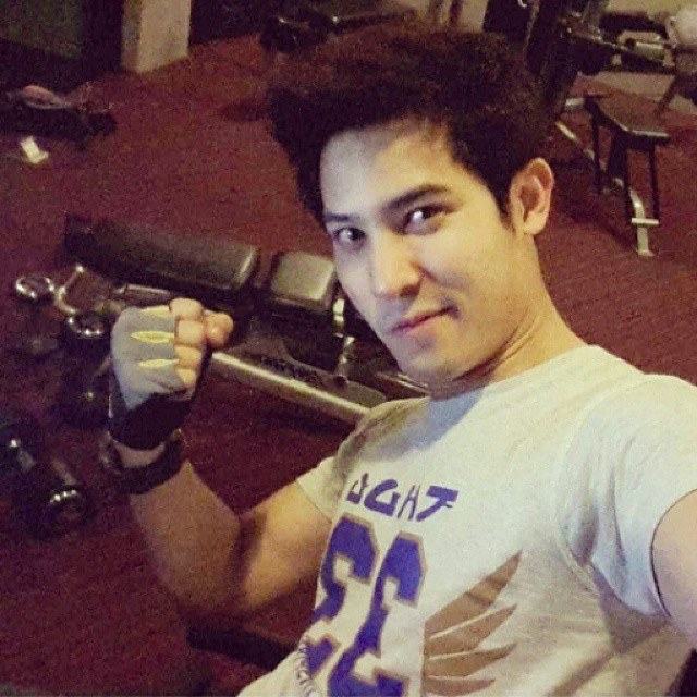 ดูกันชัดๆ พระปิ่นทอง ถอดองค์ทรงเครื่องแล้วหล่อเซ็กซี่มั้ย!!