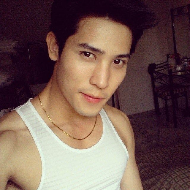 ดูกันชัดๆ พระปิ่นทอง ถอดองค์ทรงเครื่องแล้วหล่อเซ็กซี่มั้ย!!