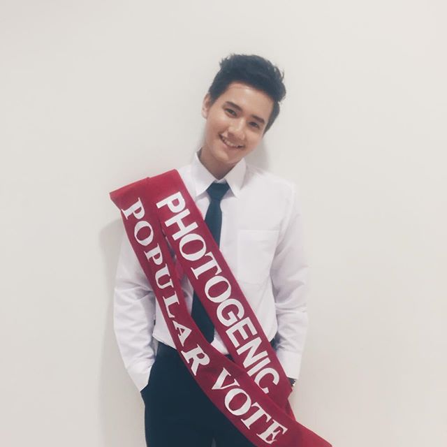 เมื่อ "พระโอรสปิ่นแก้ว" แต่งชุด นักศึกษา บอกเลย...หล่อเท่ห์มาก พะยะค่ะ