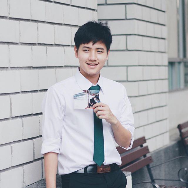 เมื่อ "พระโอรสปิ่นแก้ว" แต่งชุด นักศึกษา บอกเลย...หล่อเท่ห์มาก พะยะค่ะ