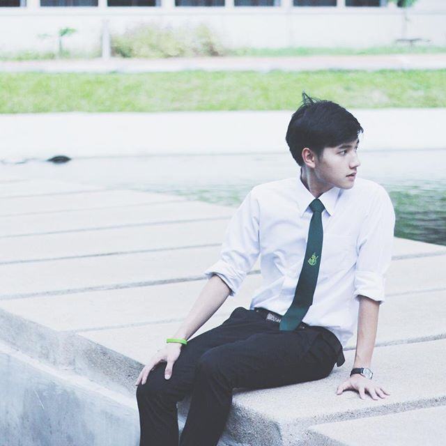เมื่อ "พระโอรสปิ่นแก้ว" แต่งชุด นักศึกษา บอกเลย...หล่อเท่ห์มาก พะยะค่ะ