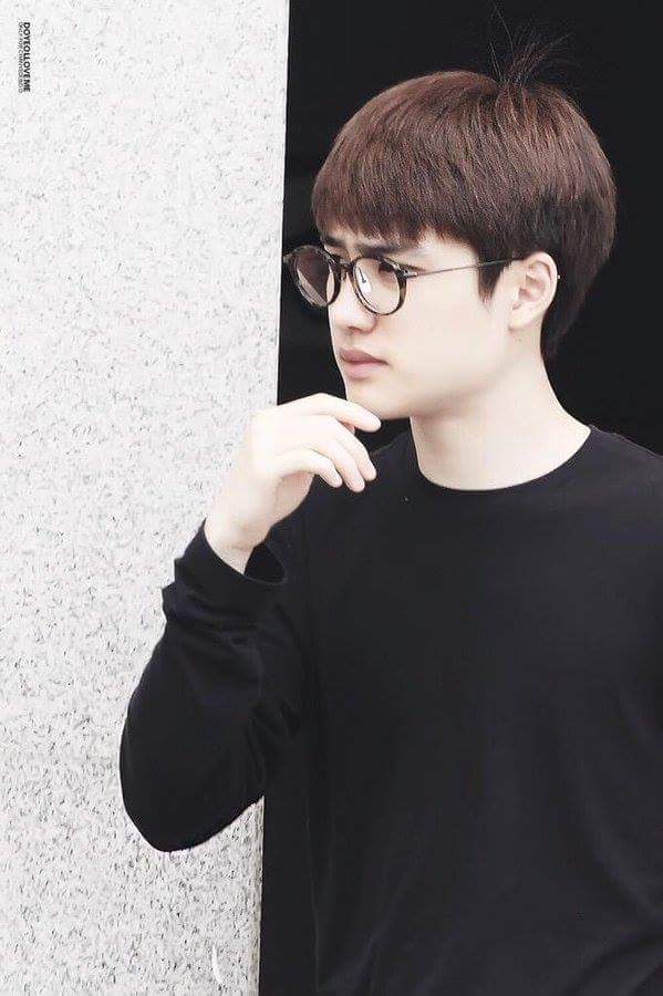 คยองซู Exo ตี๋หล่อแซ่บหน้าใส