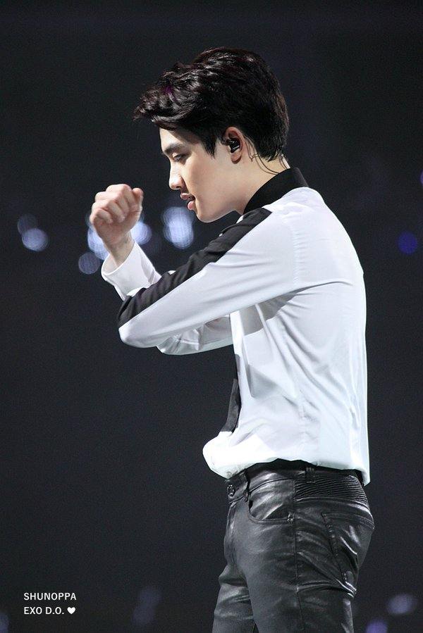 คยองซู Exo ตี๋หล่อแซ่บหน้าใส