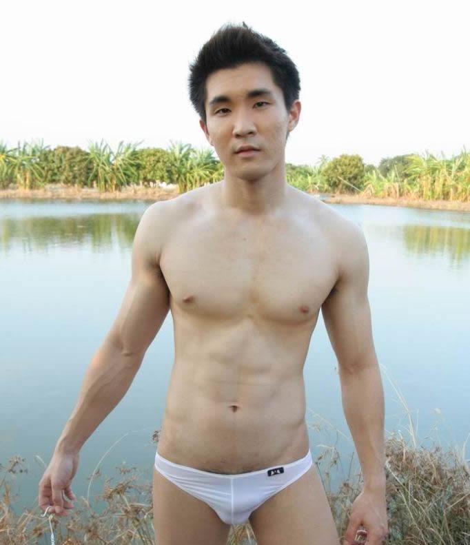 นะ หนุ่มตี๋ที่สวนกล้วย