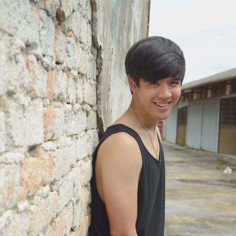 แชร์เต็มหน้าฟีด!!! BU Cute Boy น่ารัก เฟี้ยวฟ้าวมะพร้าวแก้ว