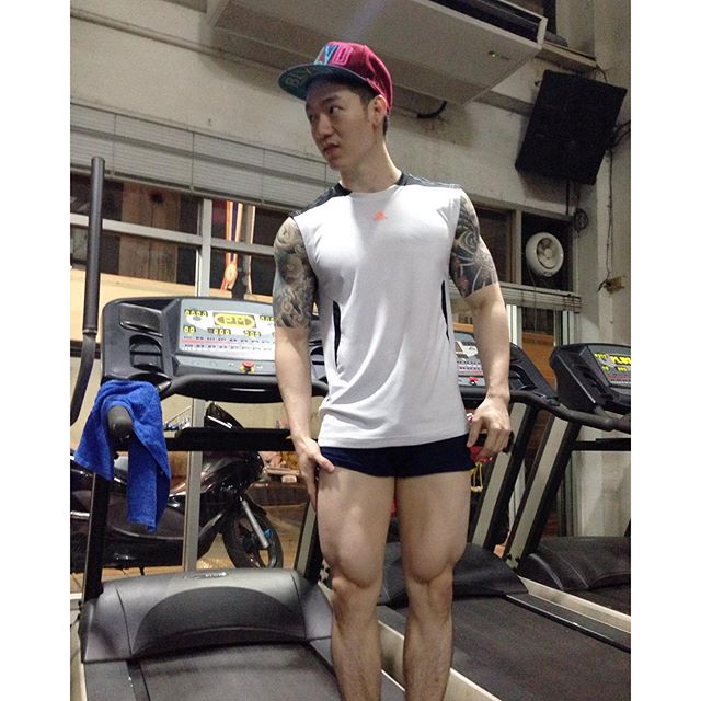 นายกอล์ฟ หนุ่มขาวใส รอยสักฟินๆ