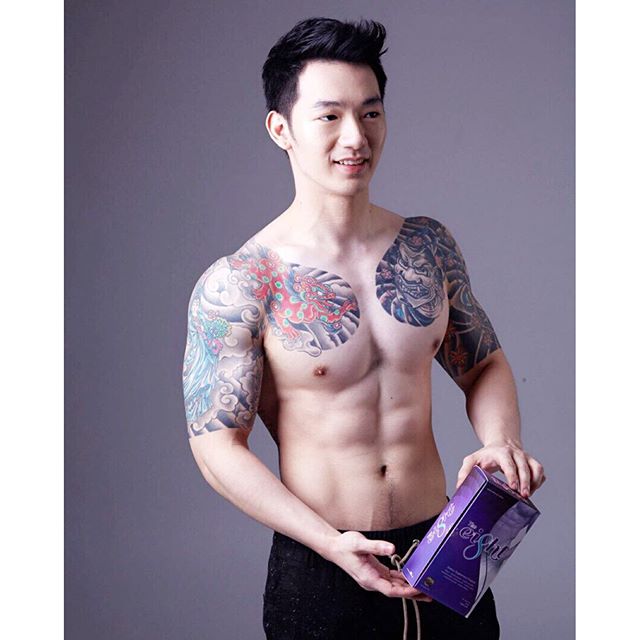 นายกอล์ฟ หนุ่มขาวใส รอยสักฟินๆ