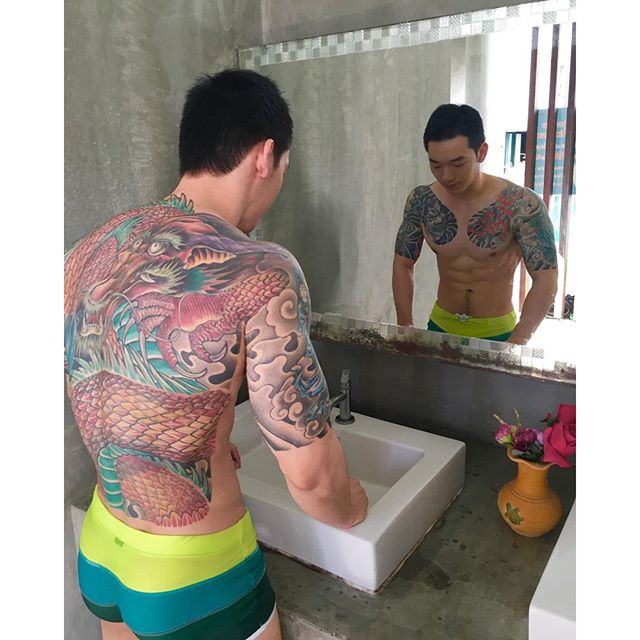 นายกอล์ฟ หนุ่มขาวใส รอยสักฟินๆ