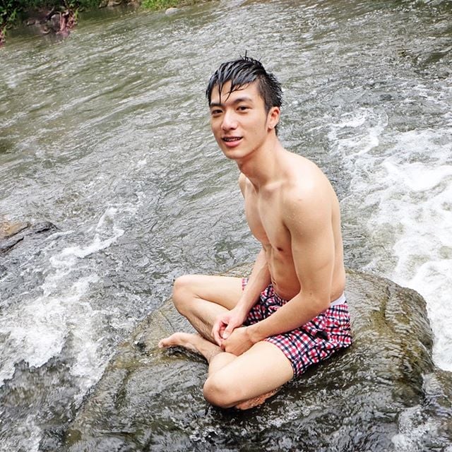 หล่อ ใส ล่ำ IG@iknotus