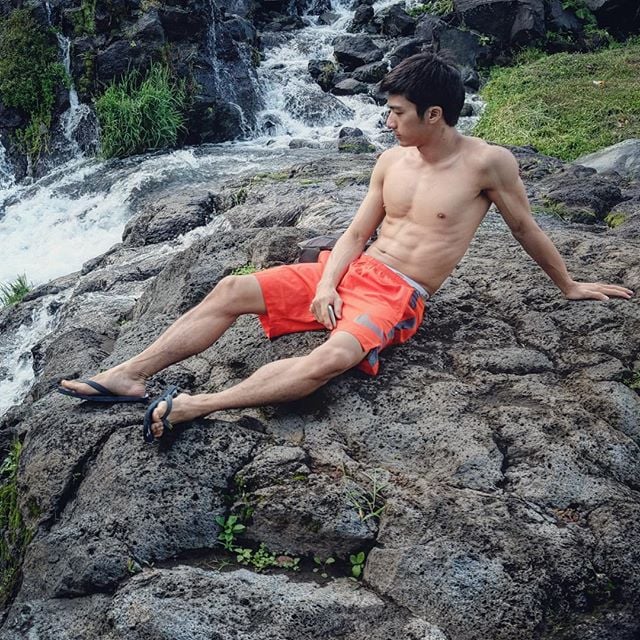 หล่อ ใส ล่ำ IG@iknotus