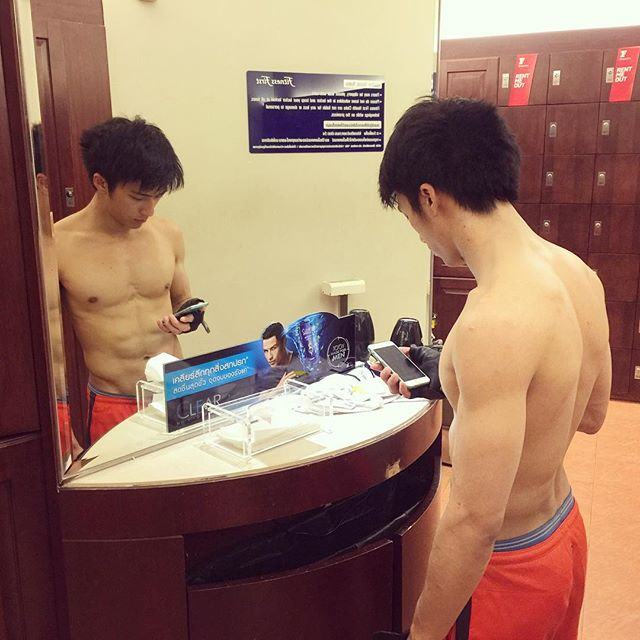 หล่อ ใส ล่ำ IG@iknotus