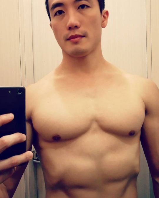 ตี๋ล่ำหุ่นหมี