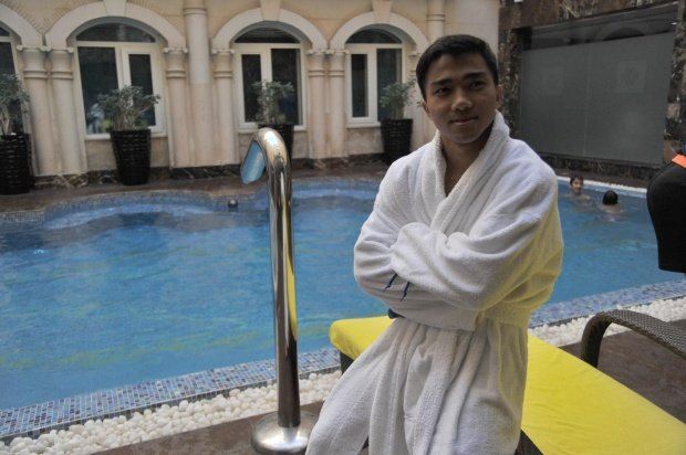 เมสซีเจ สุดฟินนำทีมช้างศึกลงแช่น้ำ