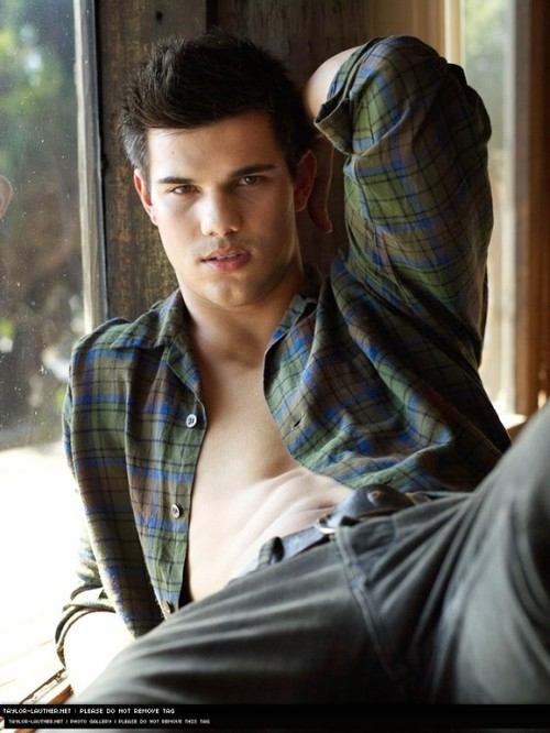 Taylor Lautner "เทย์เลอร์ เลาต์เนอร์" @tdl.92