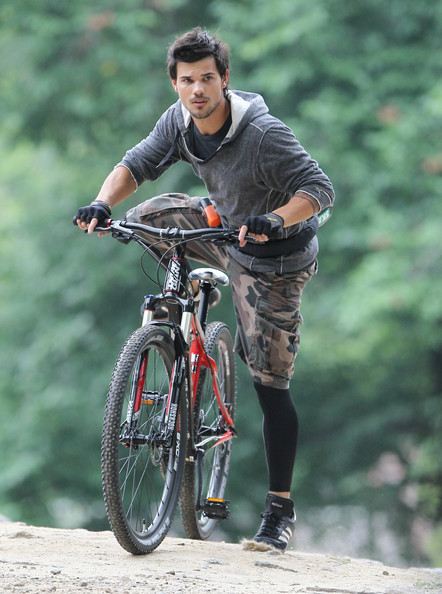Taylor Lautner "เทย์เลอร์ เลาต์เนอร์" @tdl.92