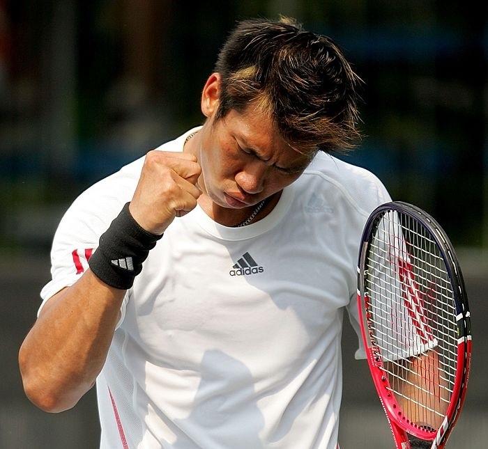 Thailand tennis player ภราดร ศรีชาพันธ์ สุดยอดนักเทนนิสอันดับ 1 ของไทย