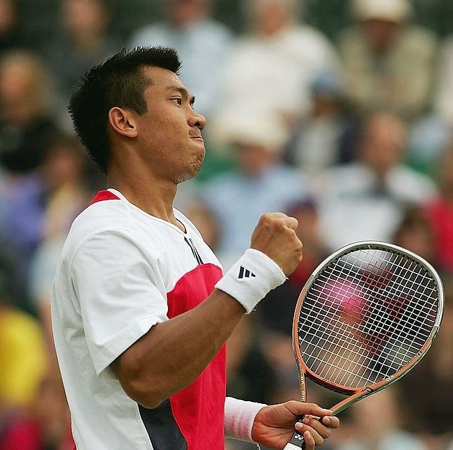 Thailand tennis player ภราดร ศรีชาพันธ์ สุดยอดนักเทนนิสอันดับ 1 ของไทย