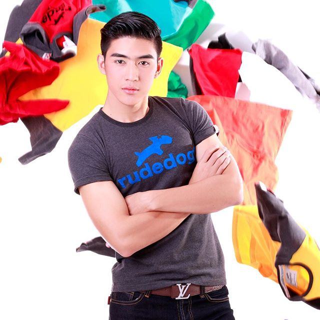นายแบบหน้าใหม่ ฟีฟ้า หล่อแน่นแซ่บเวอร์ @spff.19