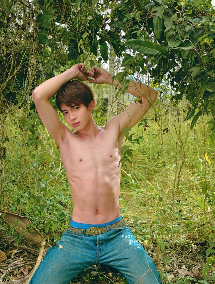 ตี๋ขาวใสฟินเวอร์