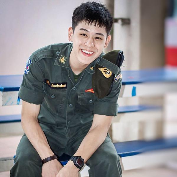 คัดมาพิเศษ ร.ด.เด็กไทย หล่อๆ  แซ่บเวอร์!!