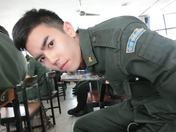 คัดมาพิเศษ ร.ด.เด็กไทย หล่อๆ  แซ่บเวอร์!!