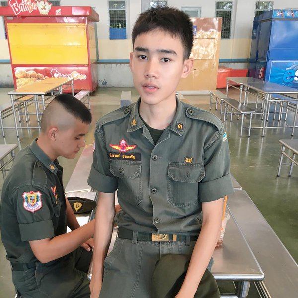 คัดมาพิเศษ ร.ด.เด็กไทย หล่อๆ  แซ่บเวอร์!!