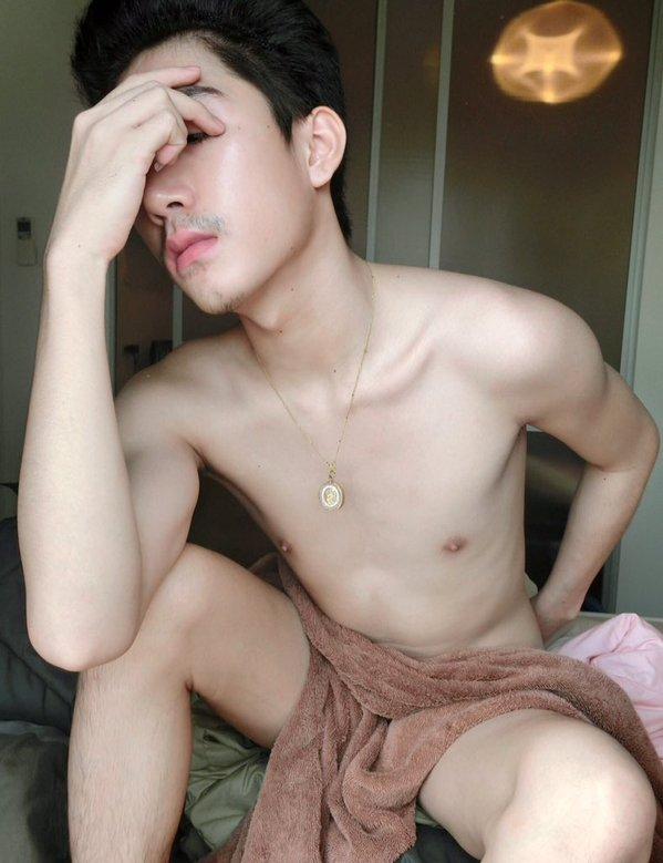 หล่อๆ แซ่บๆ...เหลือกินเหลือใช้
