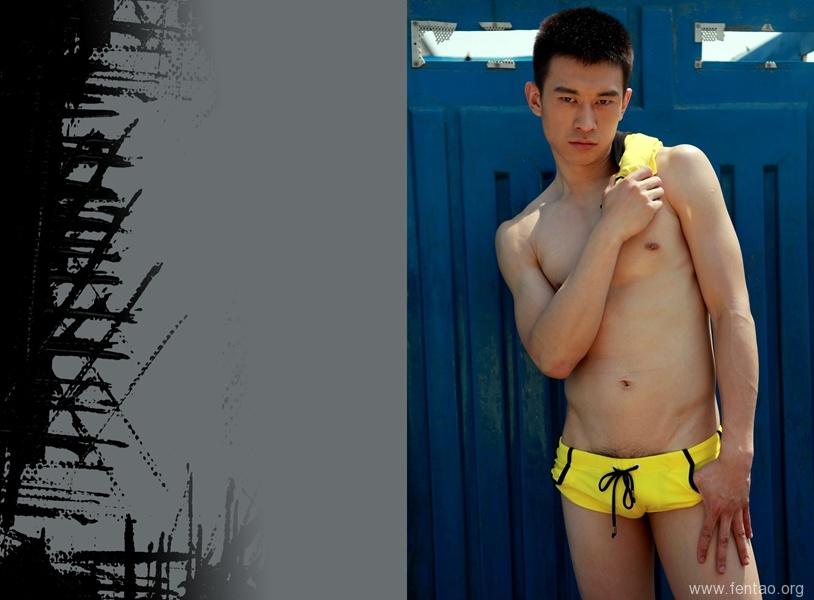 ถอดโชว์เรือนร่าง 1031