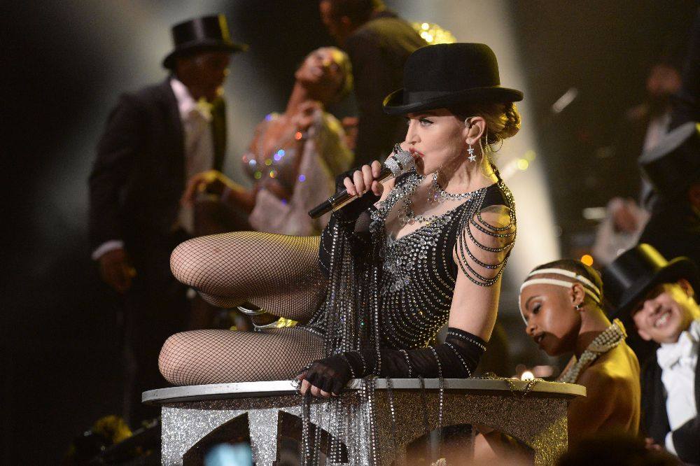 แม่คือแม่! รวมภาพเด็ดจาก Madonna Rebel Heart Tour