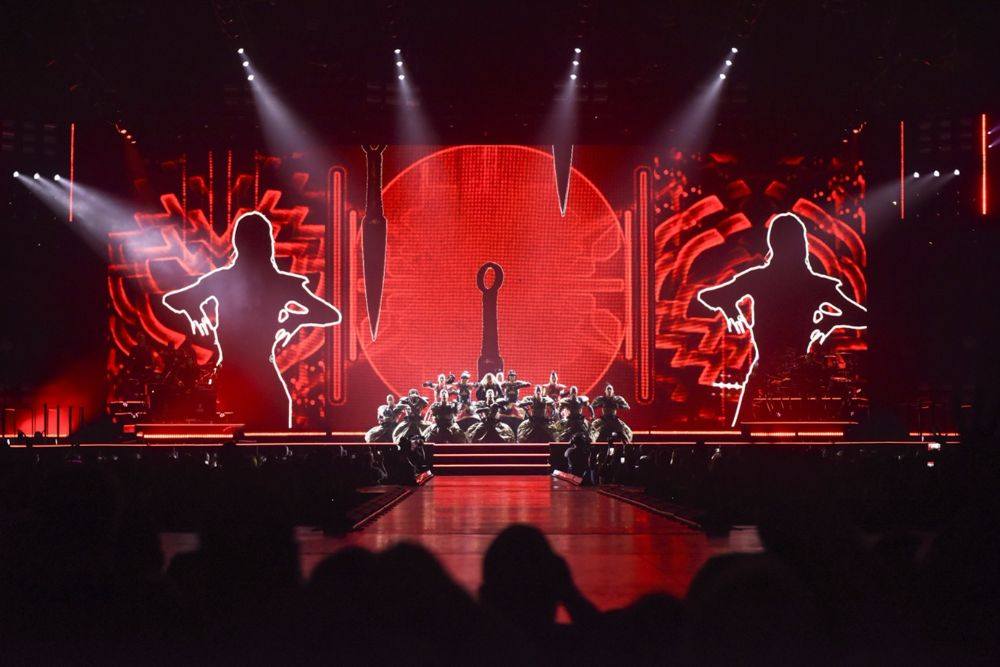 แม่คือแม่! รวมภาพเด็ดจาก Madonna Rebel Heart Tour