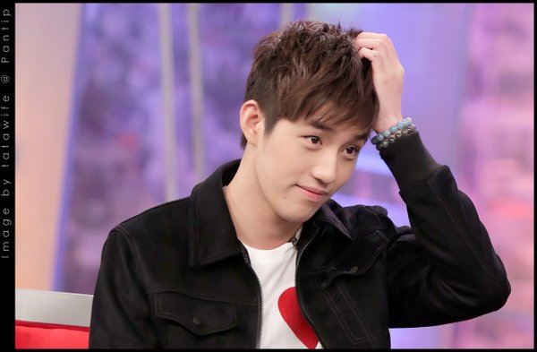 ต่อ ธนภพ (ฮอร์โมน) หล่อฮอตสุดๆ โปรโมต Kiss Photobook