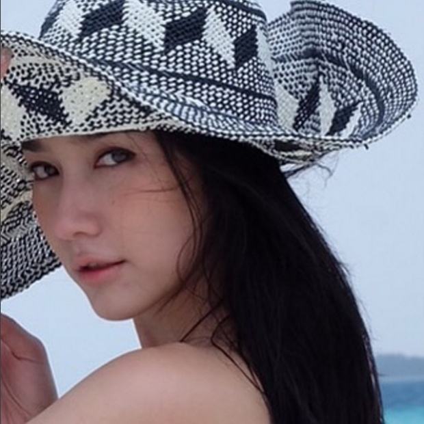 ชุดนี้ หนังหน้าธรรมดาๆ ไม่ระดับซุปตาร์ตัวแม่เบอร์1 อย่าง อั้ม พัชราภา ใส่ รับรองว่างานนี้มีดับ